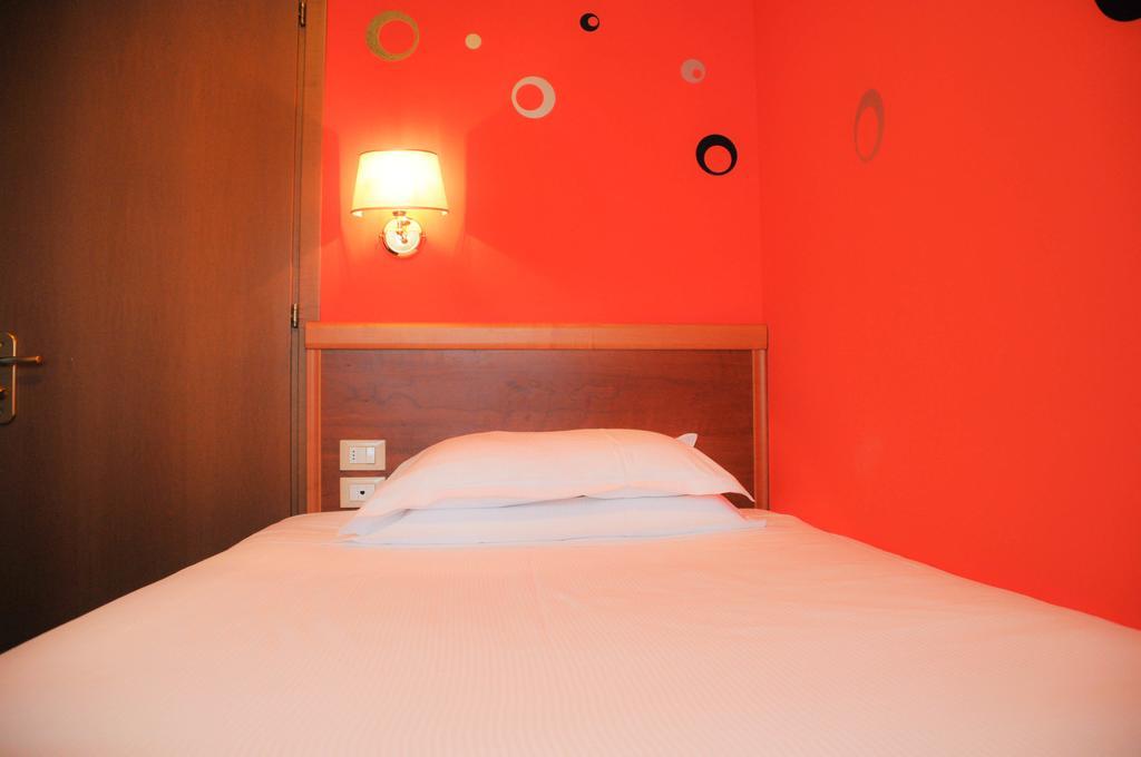 Hotel Marco Effe Mestrino Habitación foto